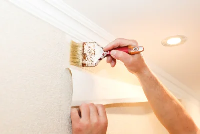 Pose de papier peint à Fains — revêtements muraux et toiles de verre